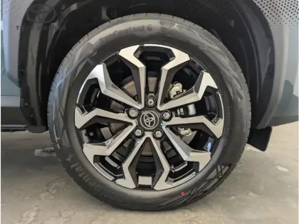 Photo 5 Toyota Yaris Hybride 1.5 HYBRID 116H Design Pack Cargo