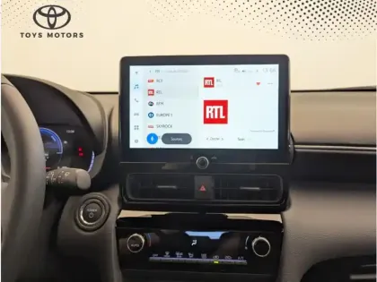 Photo 16 Toyota Yaris Hybride 1.5 HYBRID 116H Design Pack Cargo