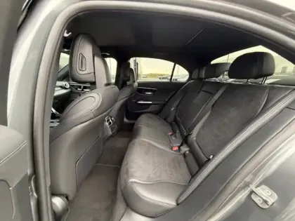 Photo 18 Mercedes Classe C Gén. V (W206) Ph1 AMG Line + 4