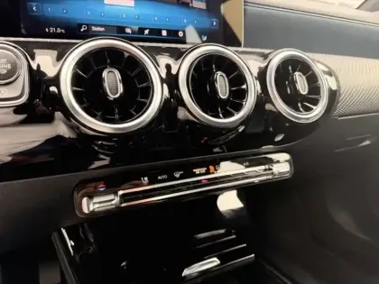 Photo 13 Mercedes Classe A 180 d