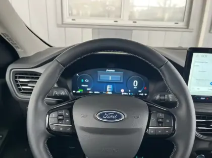 Photo 6 Ford Kuga 2.5 Duratec 180ch Hybrid FlexiFuel Active X Powershift