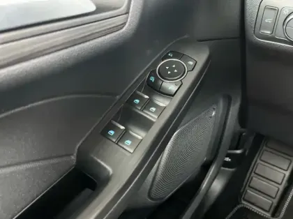 Photo 5 Ford Kuga 2.5 Duratec 180ch Hybrid FlexiFuel Active X Powershift