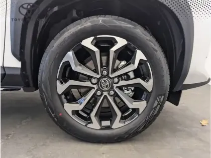 Photo 6 Toyota Yaris Hybride 1.5 HYBRID 130H Design Pack Cargo