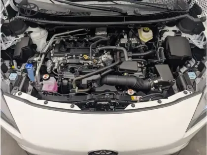 Photo 5 Toyota Yaris Hybride 1.5 HYBRID 130H Design Pack Cargo