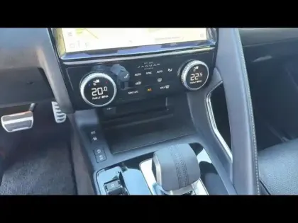 Photo 14 Jaguar E-Pace Gén. I (X540) Ph2 Evo R-Dynamic S 5