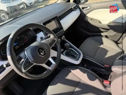 Photo 14 Renault Clio  1.6 E-Tech hybride 145ch Techno