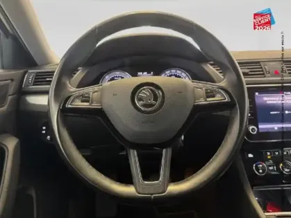 Photo 11 Skoda Superb Gén. III Ph1 Business 5