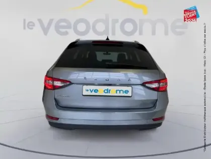 Photo 6 Skoda Superb Gén. III Ph1 Business 5