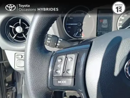 Photo 10 Toyota Yaris Gén. III Ph3 Dynamic 5