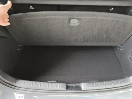 Photo 9 Toyota Yaris Gén. IV Ph1 NG Design 5