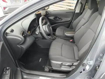 Photo 11 Toyota Yaris Gén. IV Ph1 NG Design 5