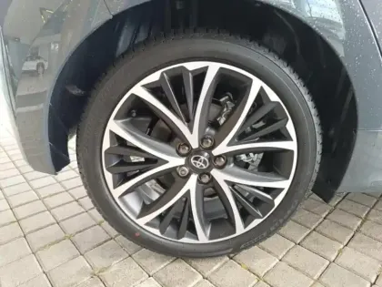 Photo 7 Toyota Yaris Gén. IV Ph1 NG Design 5