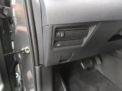 Photo 13 Toyota Yaris Gén. IV Ph1 NG Design 5