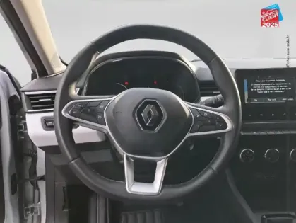 Photo 11 Renault Clio Gén. V (BJA) Ph1 NG Evolution 5