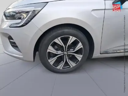 Photo 9 Renault Clio Gén. V (BJA) Ph1 NG Evolution 5