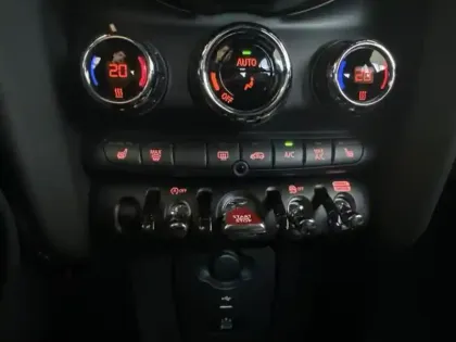 Photo 11 Mini Mini Gén. III (F55) Ph3 Edition Premium 5