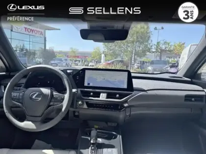 Photo 7 Lexus UX  300h F SPORT Design 2WD MC25