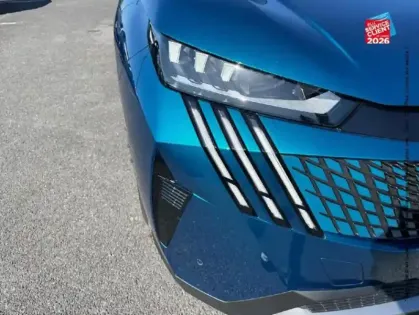 Photo 12 Peugeot 3008  1.2 Hybrid 145ch GT e-DCS6