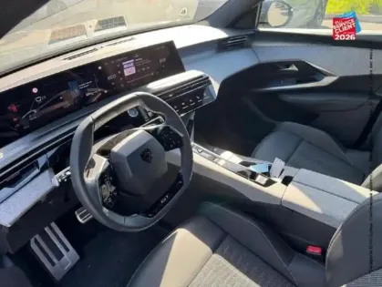 Photo 14 Peugeot 3008  1.2 Hybrid 145ch GT e-DCS6