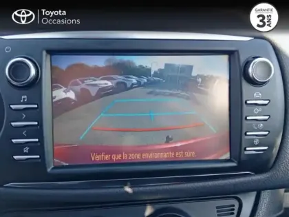 Photo 11 Toyota Yaris Gén. III Ph3 Design Y20 5