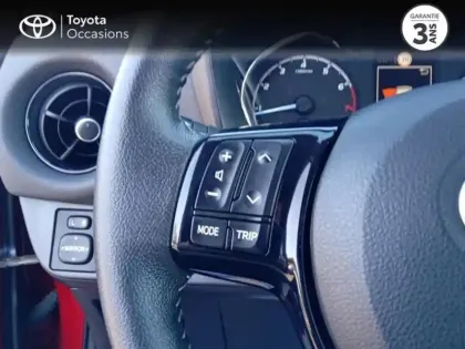 Photo 10 Toyota Yaris Gén. III Ph3 Design Y20 5