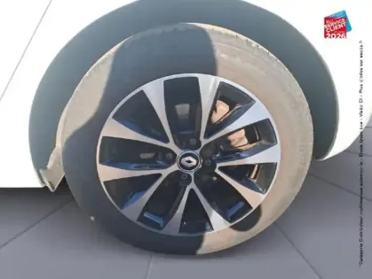 Photo 9 Renault Clio Gén. V (BJA) Ph1 NG Techno 5