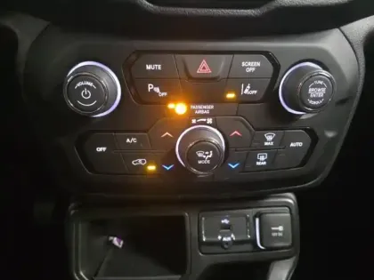 Photo 14 Jeep Renegade Gén. I Ph2 Quicksilver Win Ed 5