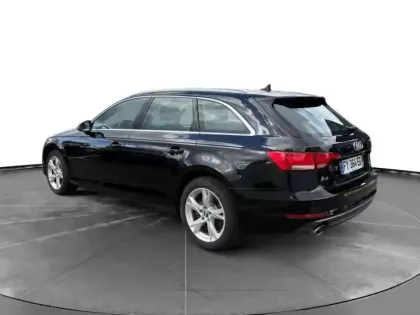 Photo 26 Audi A4  Avant 40 TFSI 190ch Design S tronic 7