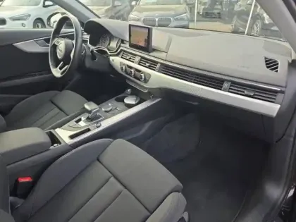 Photo 8 Audi A4 Gén. V (B9) Ph2 Design 5