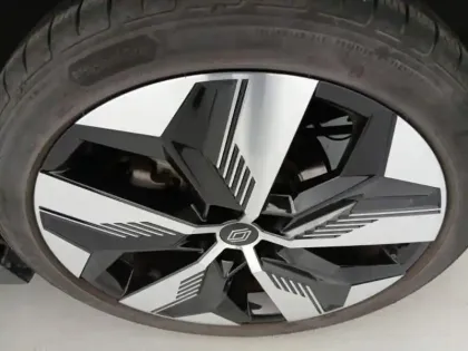 Photo 7 Renault Megane Gén. V (BCB) Ph1 Techno 5