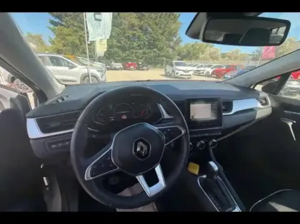 Photo 8 Renault Captur  1.6 E-Tech hybride 145ch Intens -21