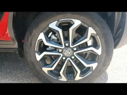 Photo 11 Toyota Yaris  Cross 130h Design PackCargo MC24