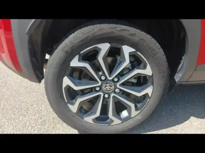 Photo 12 Toyota Yaris  Cross 130h Design PackCargo MC24