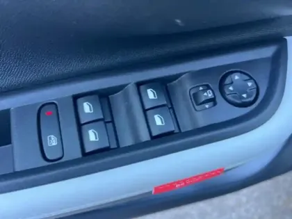 Photo 11 Citroën C3 Gén. IV Ph1 MAX 5