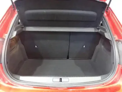 Photo 12 Peugeot 208 Gén. II Ph1 NG GT 5