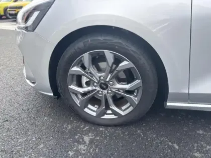 Photo 8 Ford Focus Gén. IV Ph2 ST-Line X 5