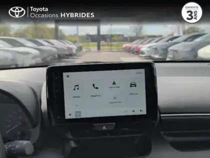 Photo 14 Toyota Yaris Gén. IV Ph1 NG Dynamic Business 5