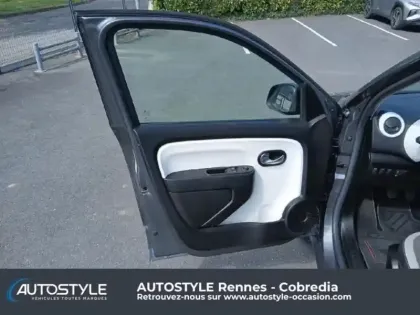 Photo 28 Renault Twingo  1.0 SCe 75ch Zen - 20