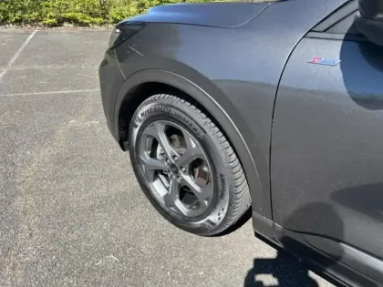 Photo 8 Ford Kuga Gén. III Ph2 ST-Line 5