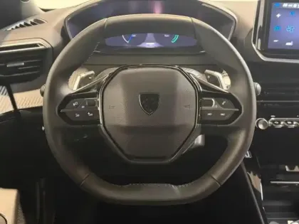 Photo 13 Peugeot 2008  1.2 Hybrid 145ch Allure e-DCS6