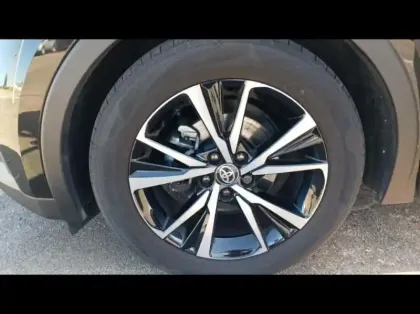 Photo 14 Toyota C-HR  1.8 Hybride 140ch Design MY25