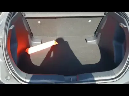 Photo 8 Toyota C-HR  1.8 Hybride 140ch Design MY25