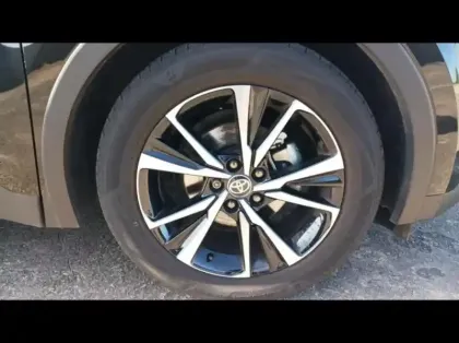 Photo 13 Toyota C-HR  1.8 Hybride 140ch Design MY25