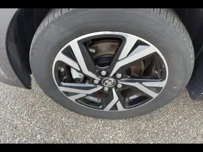 Photo 10 Toyota Yaris  116h Design 5p MC24