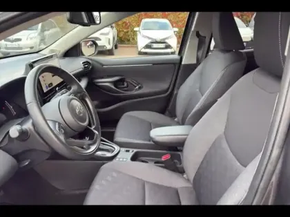 Photo 7 Toyota Yaris  116h Design 5p MC24