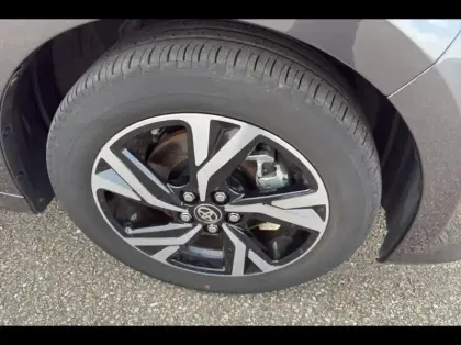 Photo 11 Toyota Yaris  116h Design 5p MC24