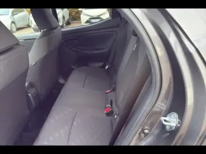 Photo 8 Toyota Yaris  116h Design 5p MC24