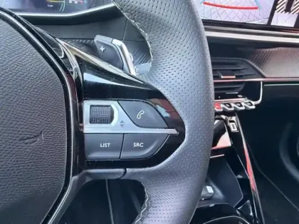 Photo 13 Peugeot 208 Gén. II Ph2 GT 5