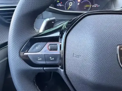 Photo 14 Peugeot 208 Gén. II Ph2 GT 5