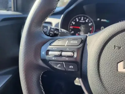 Photo 14 Kia Rio Gén. IV Ph2 GT Line Premium 5